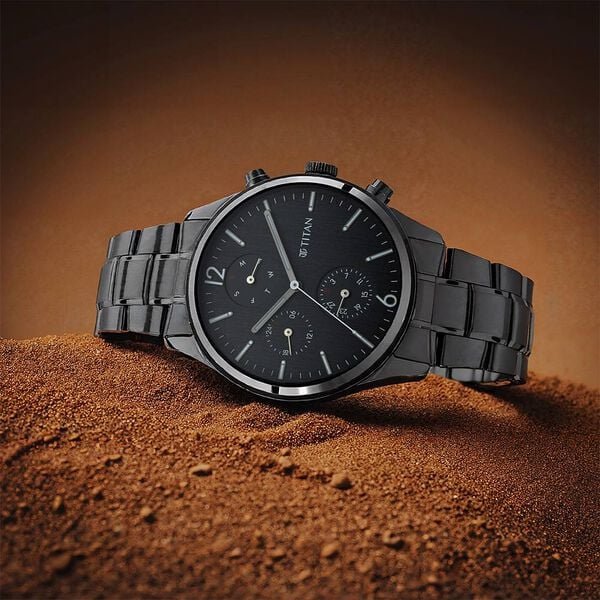 Sporty Digital Smartwatch - Image 2